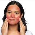 aha-30-bha-2-peeling-solution___250410 (3).webp